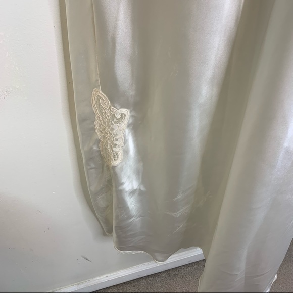 Jones New York Lace Ivory Nightgown Chemise Lingerie with Flaw VTG - Picture 11 of 14